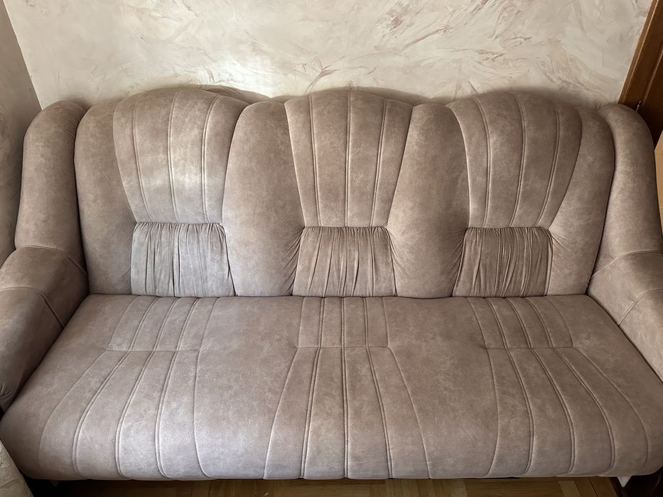 Диван, 2 крісла, 2 пуфи