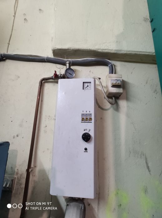 Продається приміщення! Шиномонтаж ! Діючий бізнес.