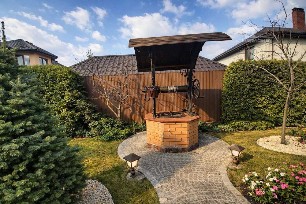 Посуточно.10км от Киева,5 спален,баня,теплый бассейн,бильярд,генератор