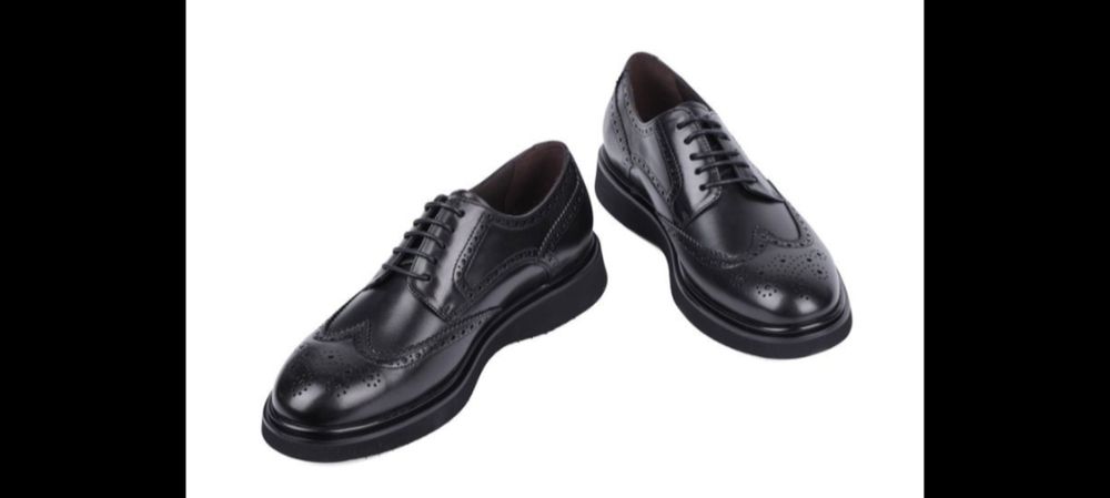 Чоловічі туфлі "броги"