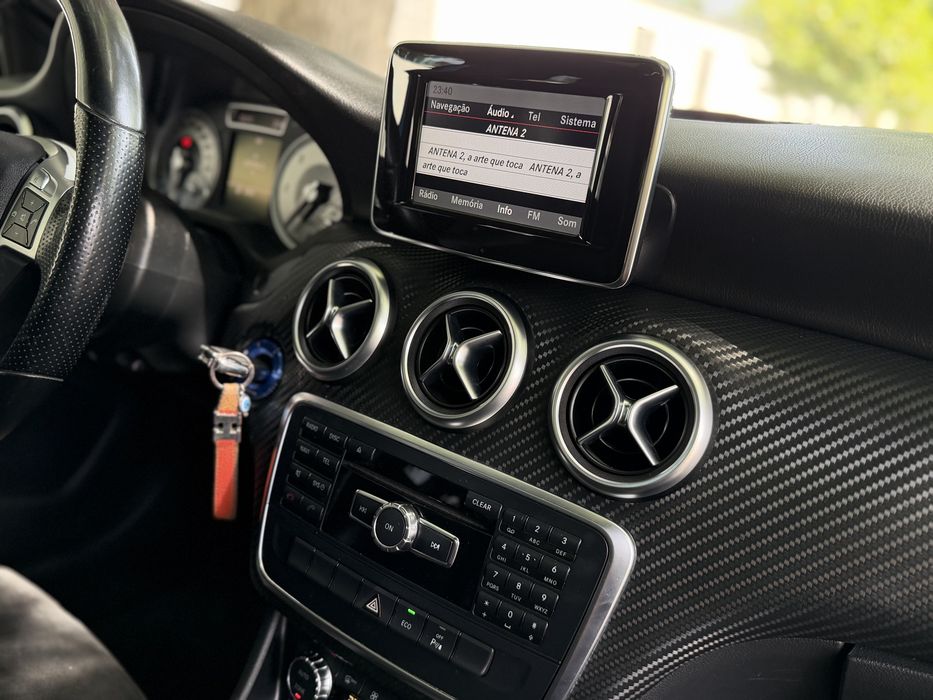 MERCEDES A200 AMG