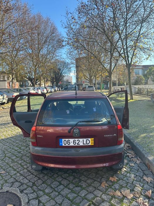 Opel corsa bourdout,diesel;usado como novo