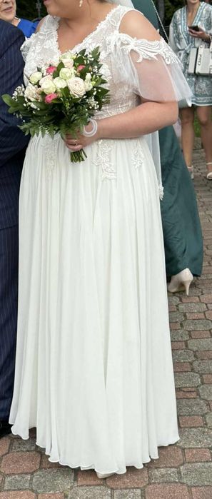 Zwiewna Suknia ślubna