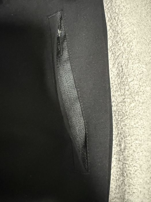 Продам чоловічі спортивні штани.