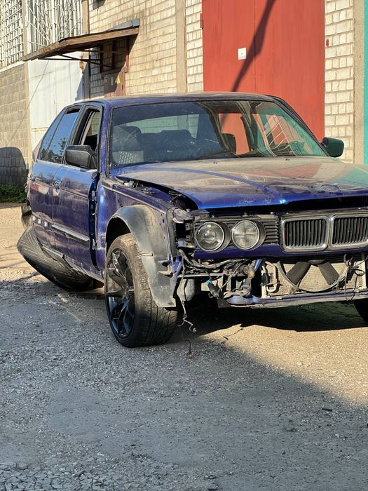 Прожам bmw  е32 М52Б28ТУ на запчастини або відновелння