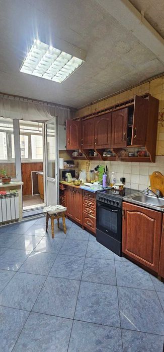 Здається кімната в гуртожитку біля Дарницької площі