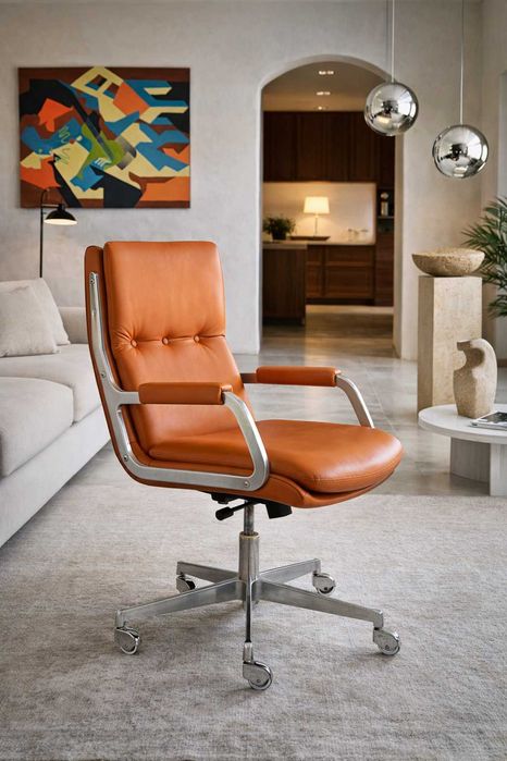 fotel/ Krzesło biurowe obrotowe skórzane, lata 60