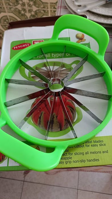 Fruit Cutter425653967636418560