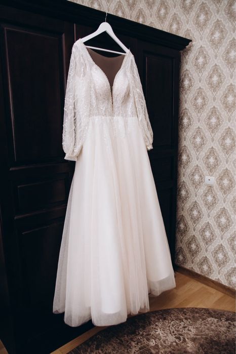 Весільна сукня 50-52 розміру