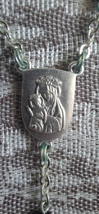 Różaniec papieski ofiarowany i poświęcony przez Papieża Franciszka