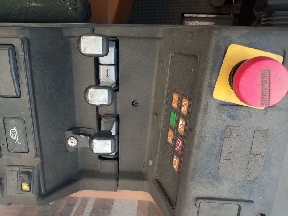 Empilhador elétrico Jungheinrich ungheinrich lateral