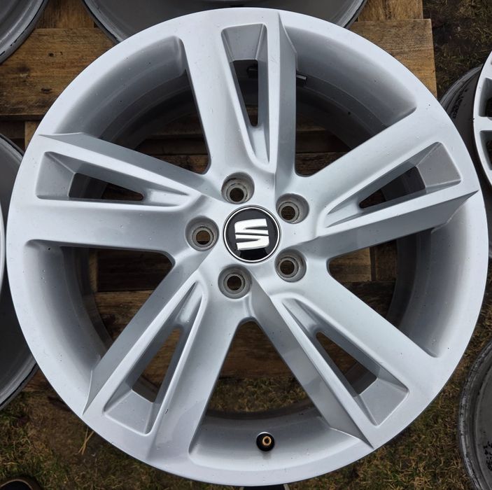 Felgi Oryginał Seat Arona Ibiza Kamiq Rapid Scala  6,5Jx17 ET48 5x100