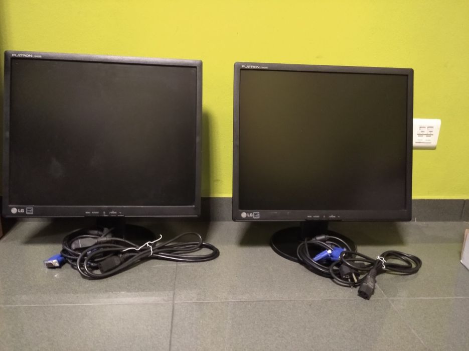 Monitores LG e Samsung