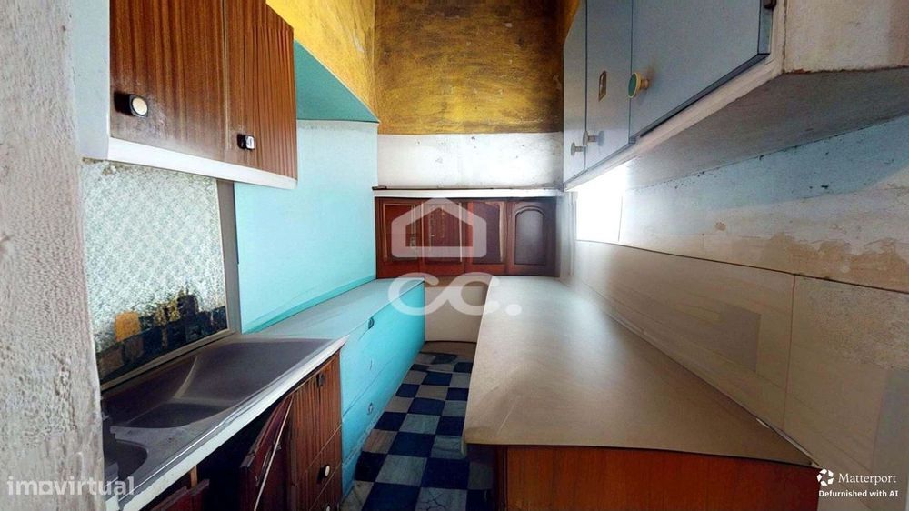 Moradia Bifamiliar T3 de 1ª andar para Recuperar | Centro Histórico de