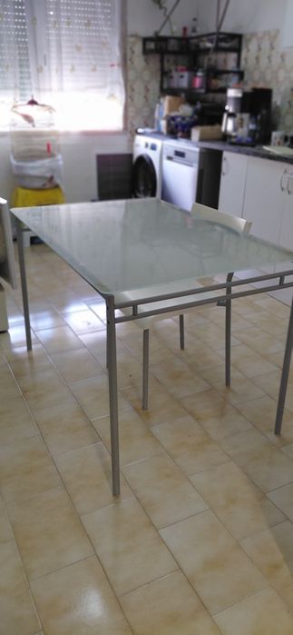 Mesa + 4 cadeiras