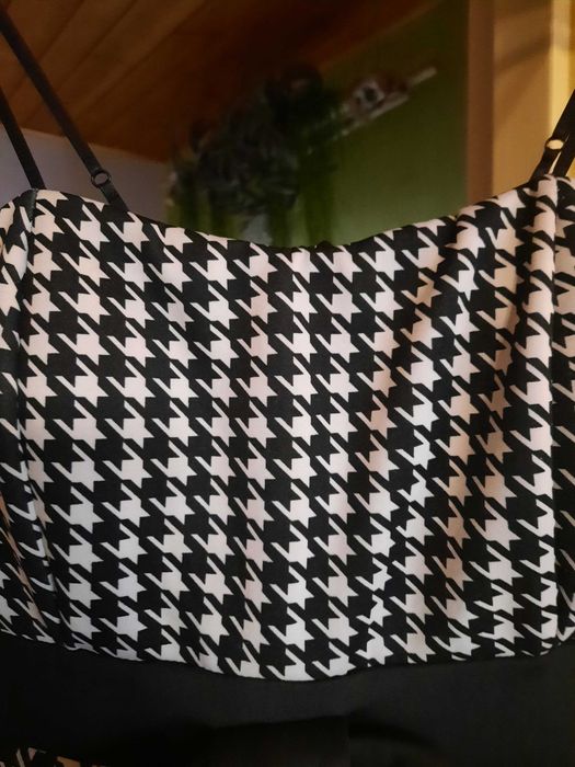 Piękna mała czarna L/XL