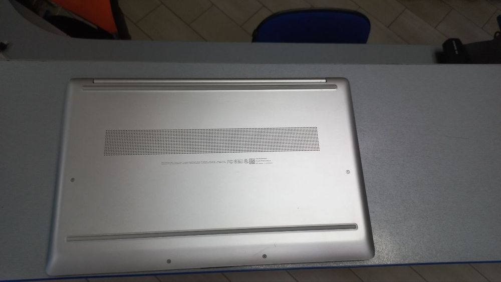 Ноутбук  HP 17 - cn0020nr/i5-1135G7/DDR4-20/SSDM2-512