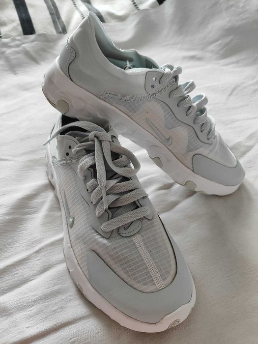 sprzedam  buty sportowe damskie