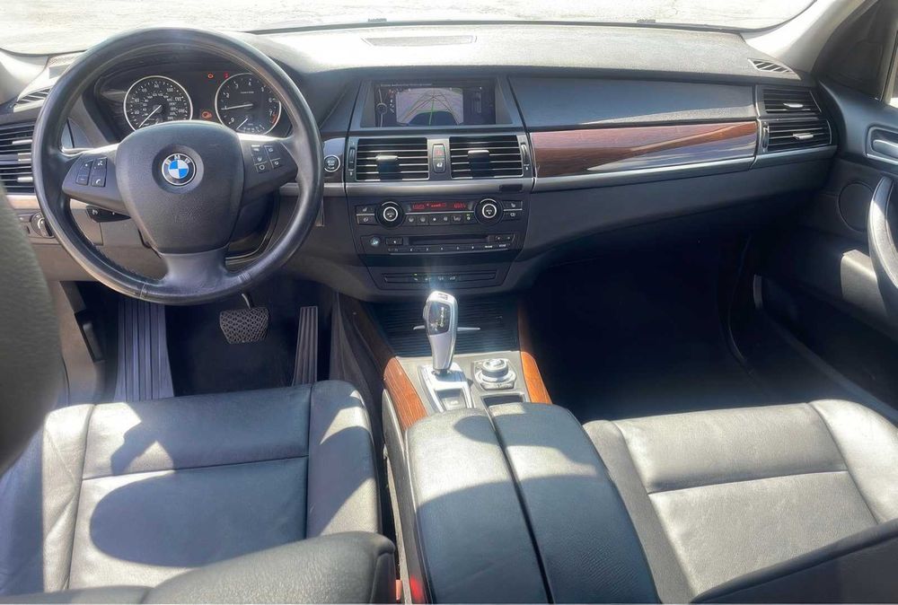 BMW X5      2011