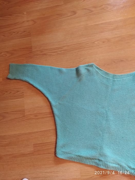 Mietowy sweterek kimono