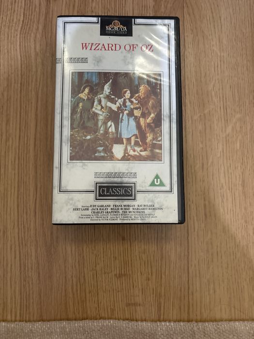 VHS O Feiticeiro de Oz (The Wizard of Oz) – MGM/UA Classics (Testada)