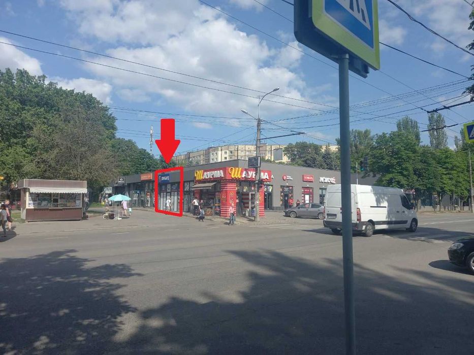 Павільйон на тополі, гарний трафік