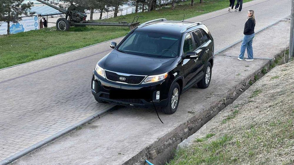 KIA sorento 2,4 2015 полный привод