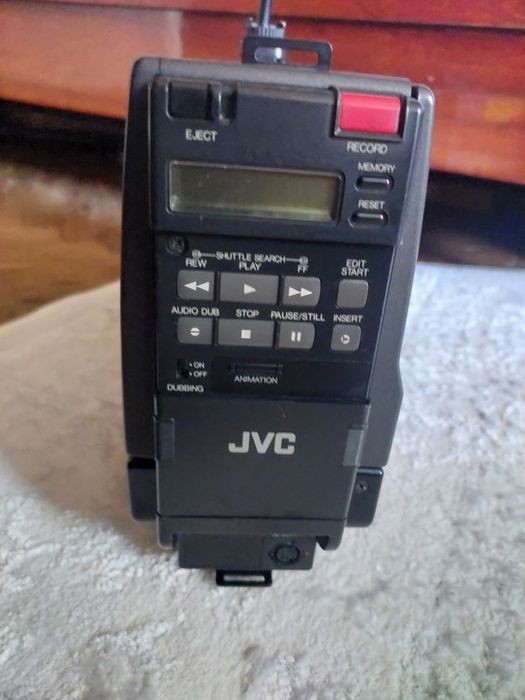 Відеокамера  JVS