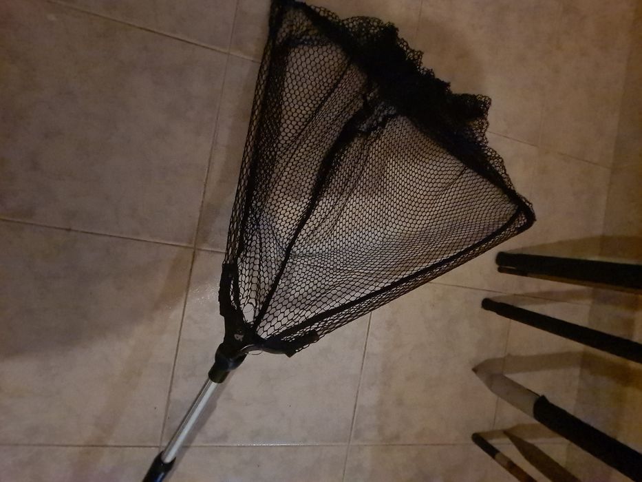 Vendo Carretos e Canas de pesca