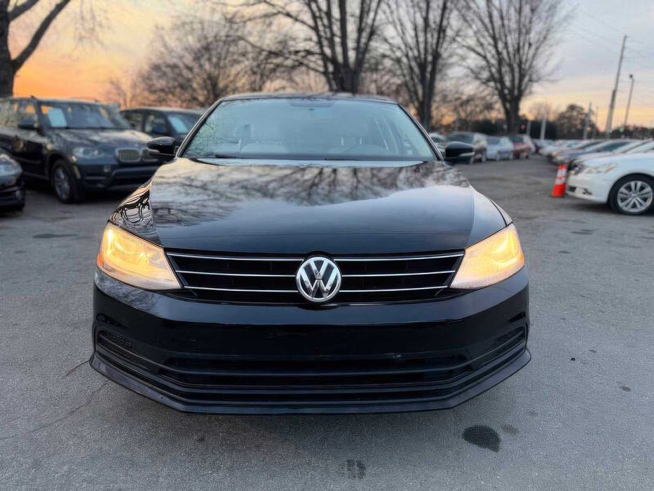 Volkswagen Jetta      2017