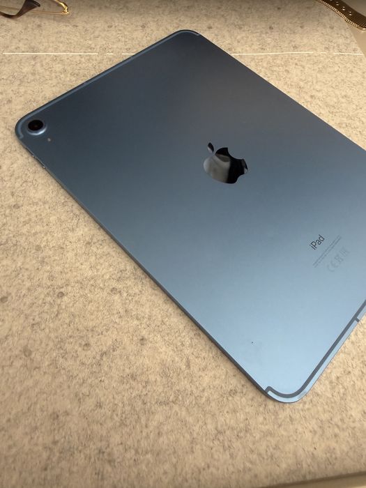 iPad 10 gen 64GB Cellular SIM eSIM niebieski bardzo ładny stan
