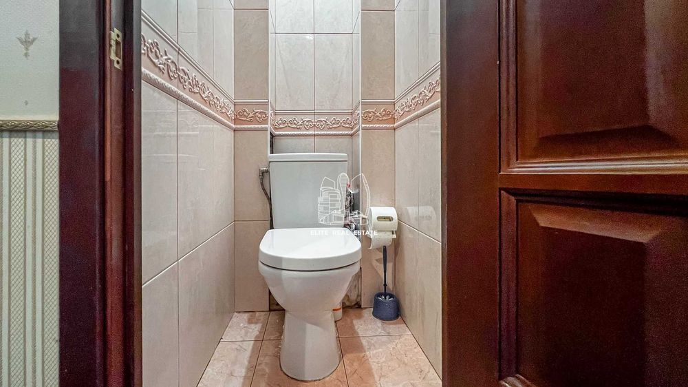 Продажа 3к.кв. 81м2, 4й этаж, Анны Ахматовой 15, метро Позняки