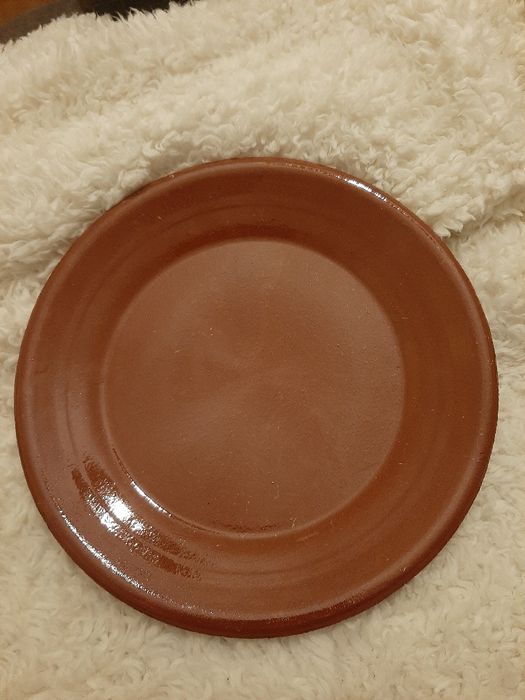 Prato pequeno tipo barro