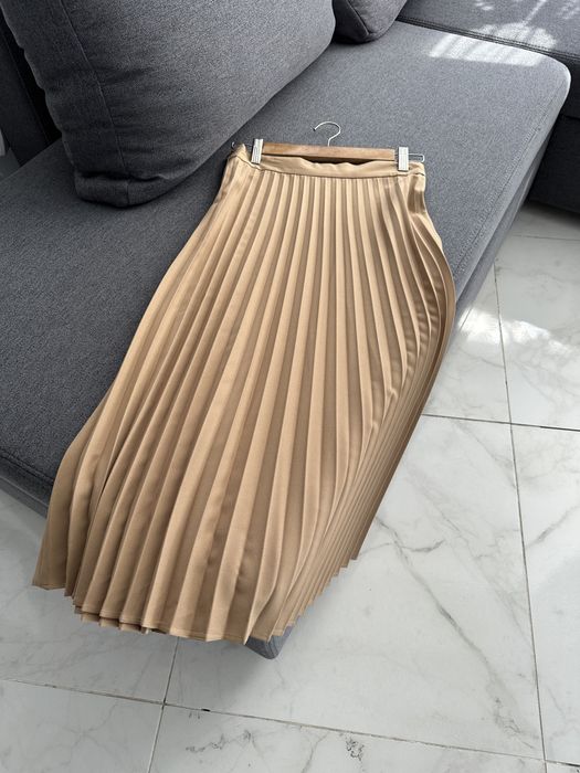 Спідниця плісе бежевого кольору