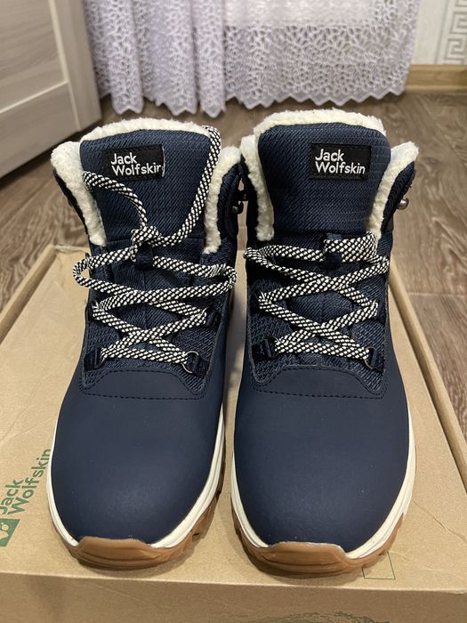 Жіночі зимові ботінки