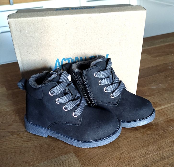 Kozaki CCC, granatowe buty zimowe buciki na suwak ciepłe futerko, 22