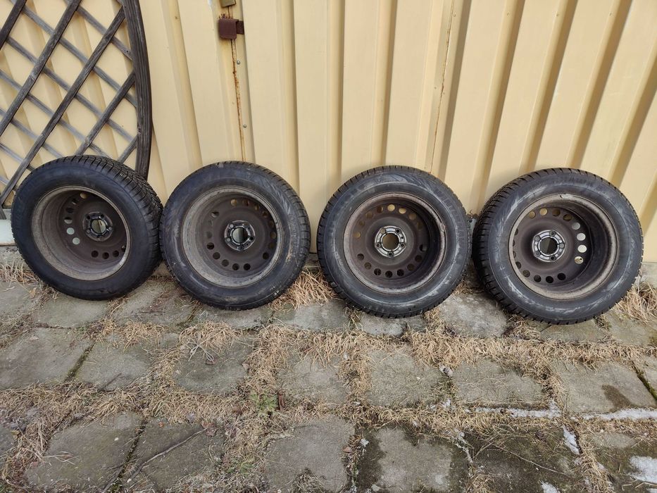 opony zimowe Firestone Winterhawk 3 195/65/15 felgi stalowe + kołpaki
