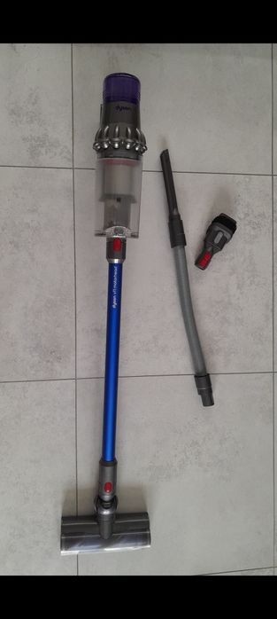 Dyson v11 motorhead