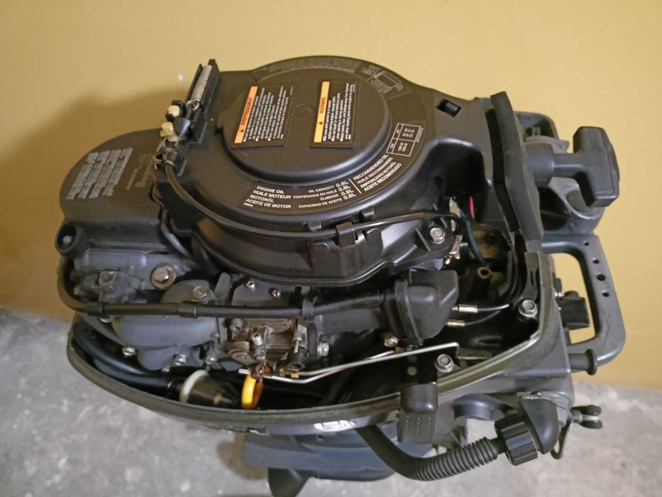 Sprzedam silnik zaburtowy Yamaha 8km czterosuw