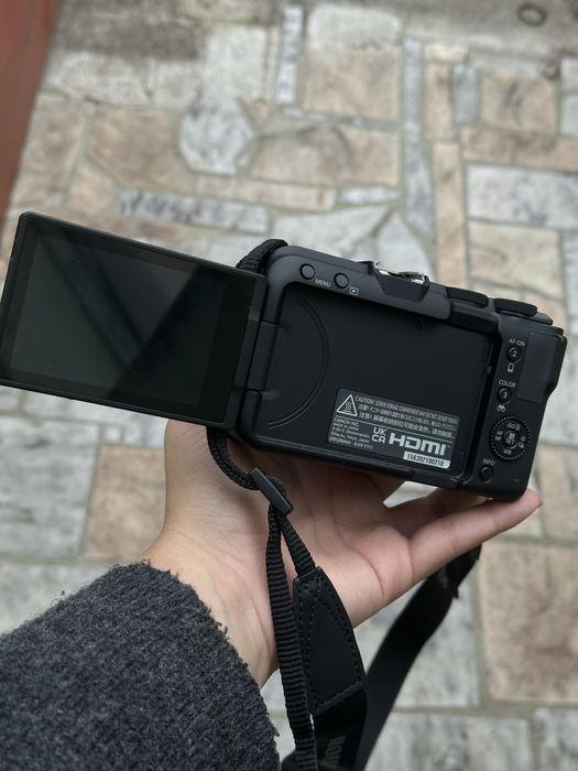 Canon R50V   NOVA
