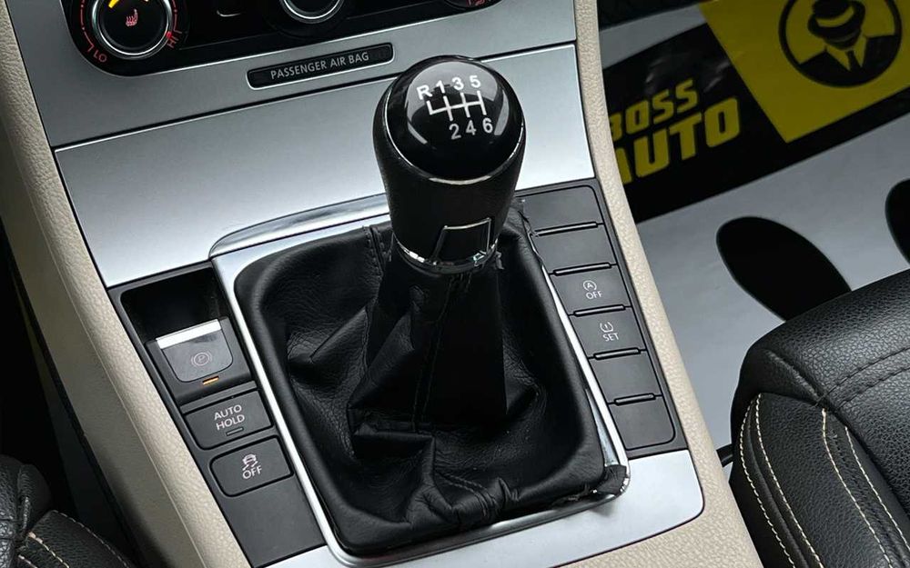 Volkswagen Passat 2011