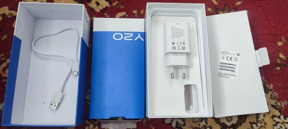 Продам телефон vivo