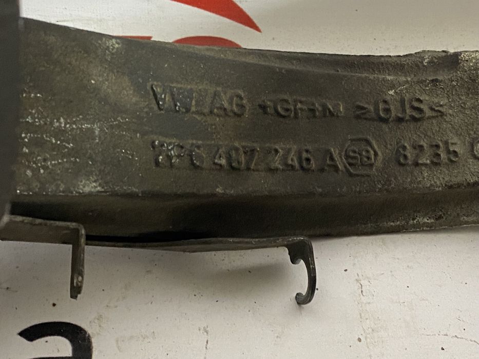 Цапфа (поворотный кулак) audi q7 4l 2015 7P6407245A 7P6407246A