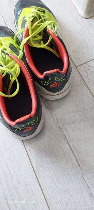 Buty sportowe do piłki