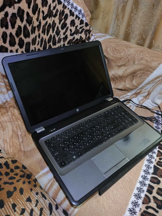 HP Pavilion g7/17.3''/Intel Core i3/8GB/ATI Radeon HD 7400М 1 ГБ/500GB
