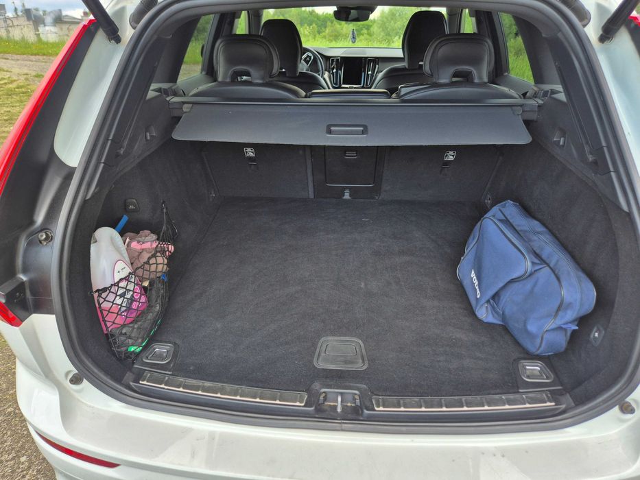 Volvo XC60 B4 D Mild Hybrid R-Design