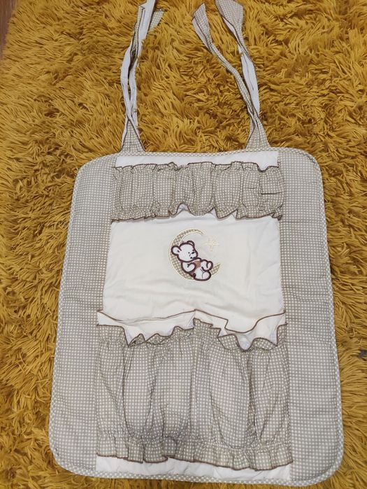 Organizer do zawieszenia na łóżeczko dziecięce