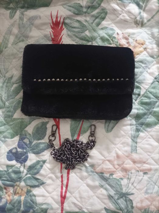 Mala preta em pêlo nova