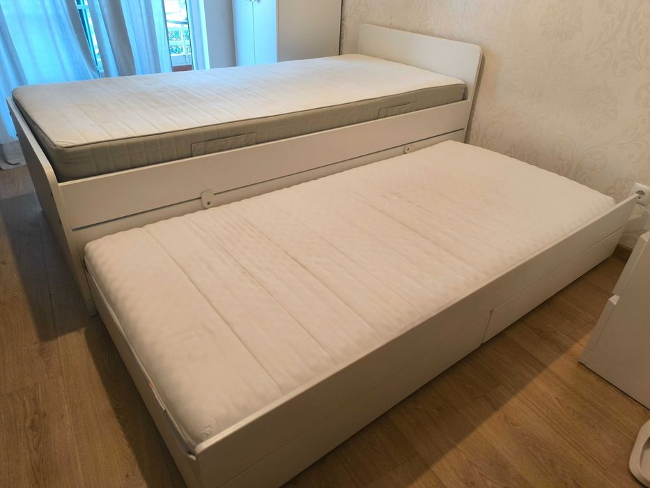 Cama Slakt com estrado e gavetas de arrumação