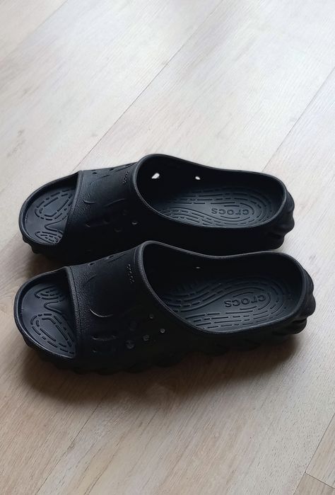 Crocs Echo Slide.